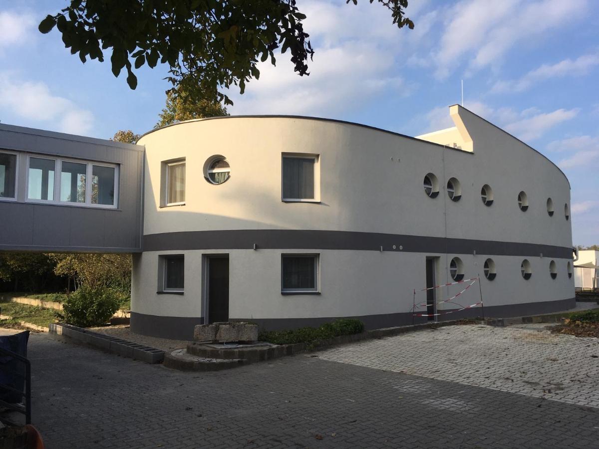 Nautilus Etterem Es Panzio Hotel Dabas Buitenkant foto