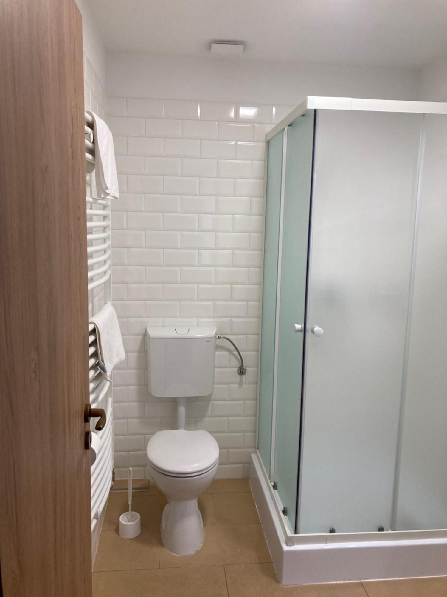 Nautilus Etterem Es Panzio Hotel Dabas Buitenkant foto